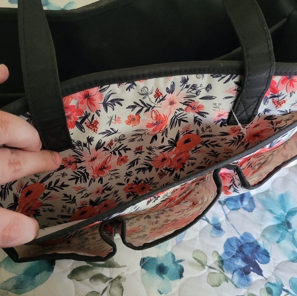 Medium Floral Bag With Five Pockets - Picture 3 of 4